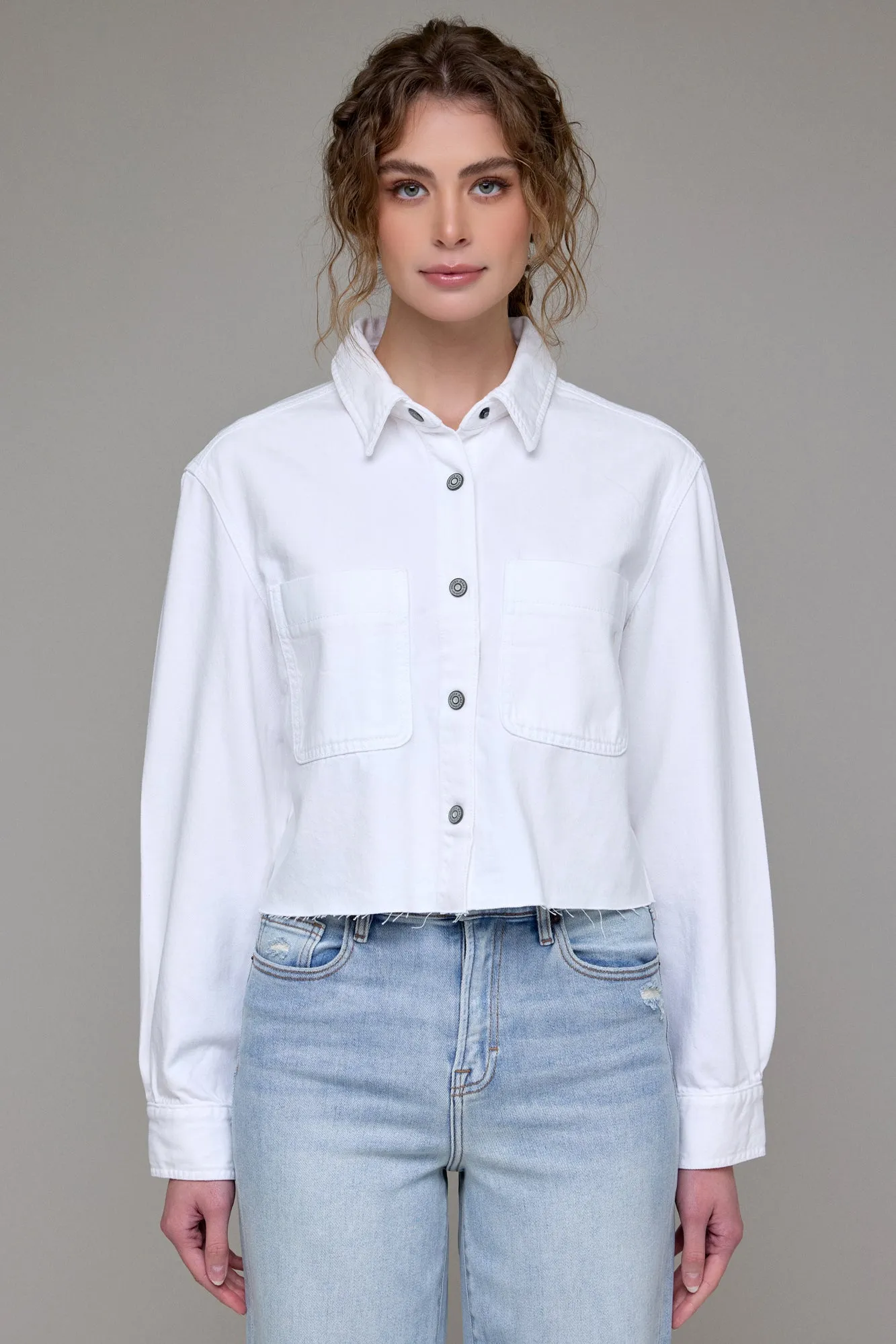 [ABBEY] White Cropped Denim Shirt
