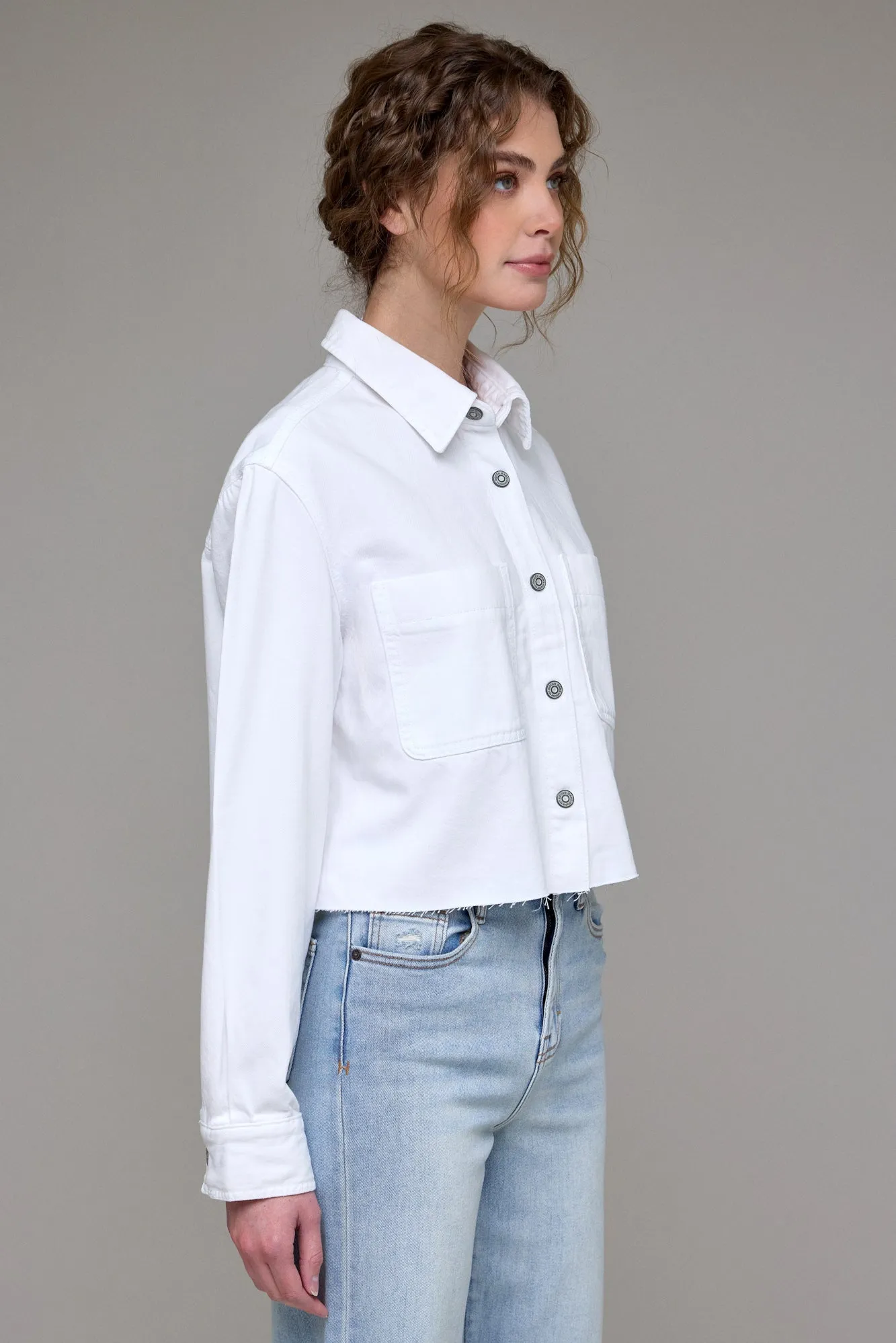 [ABBEY] White Cropped Denim Shirt