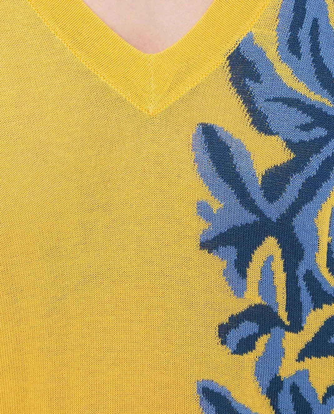Alida Knit Printed V-Neck