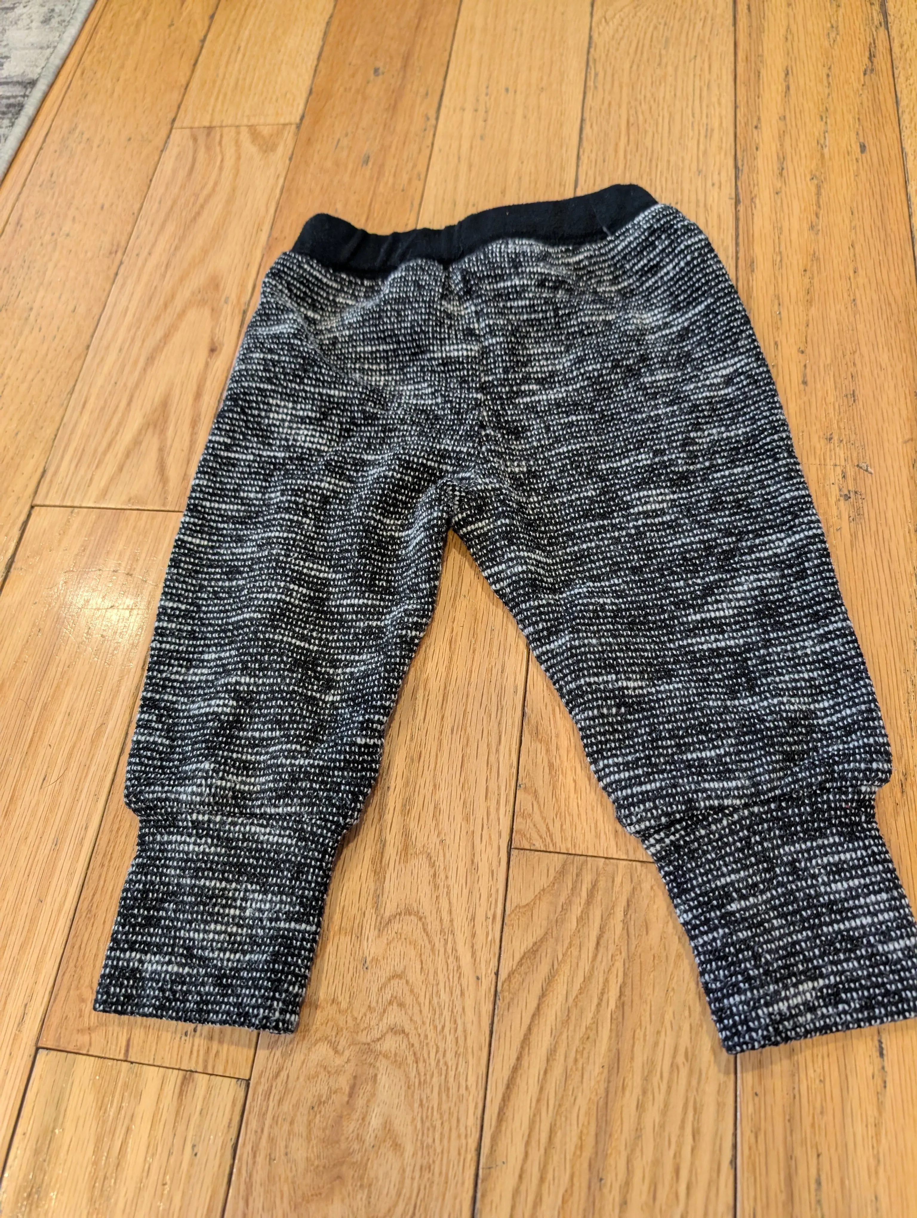 Boys 6-12 months pant bundle (B3) - brands: Carter's, Joe Fresh, Gap   Zara, Kids 12 Month (9-12M)