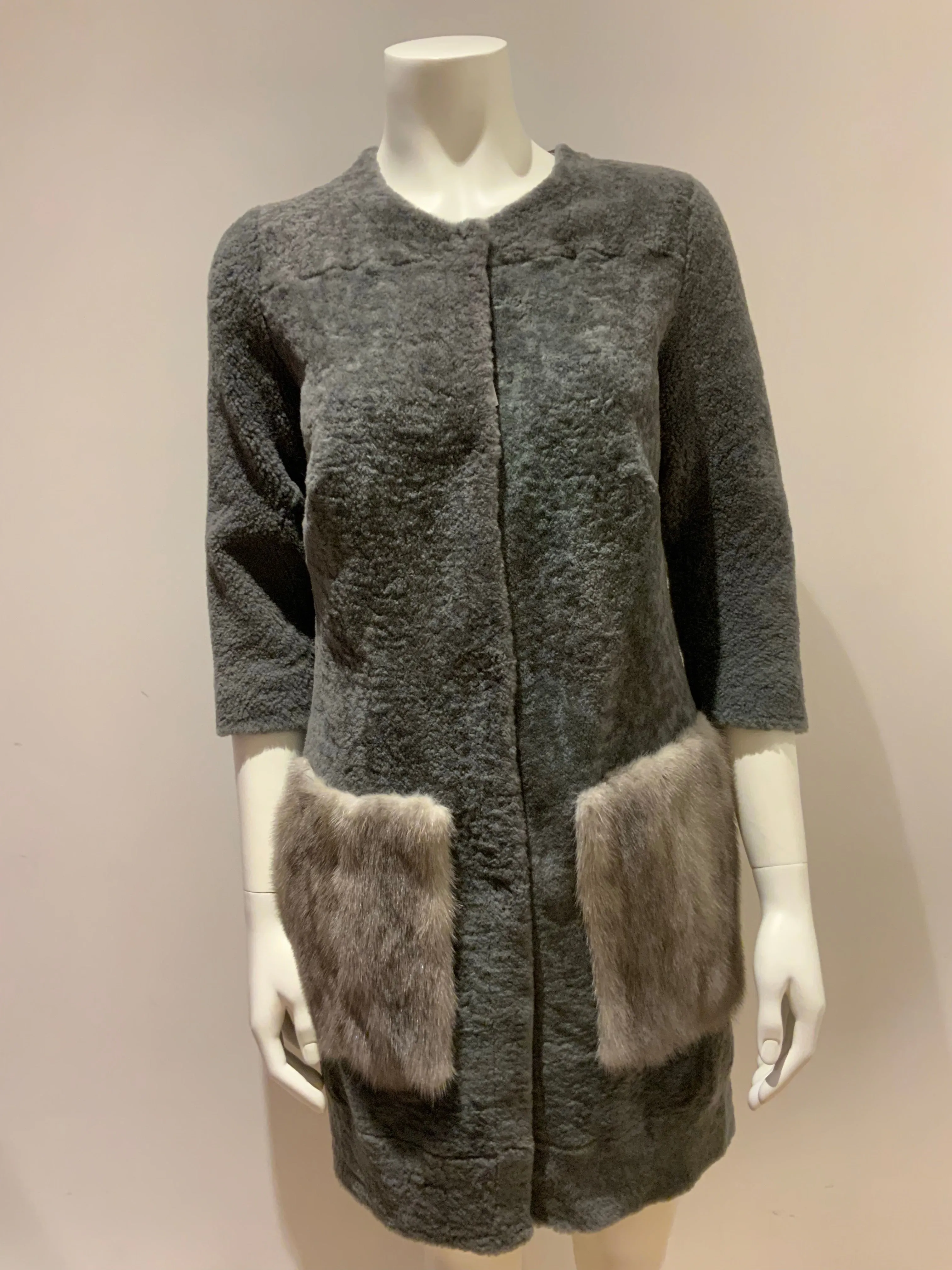 Grey shearling coat with grey mink pockets fur Size XS ladies