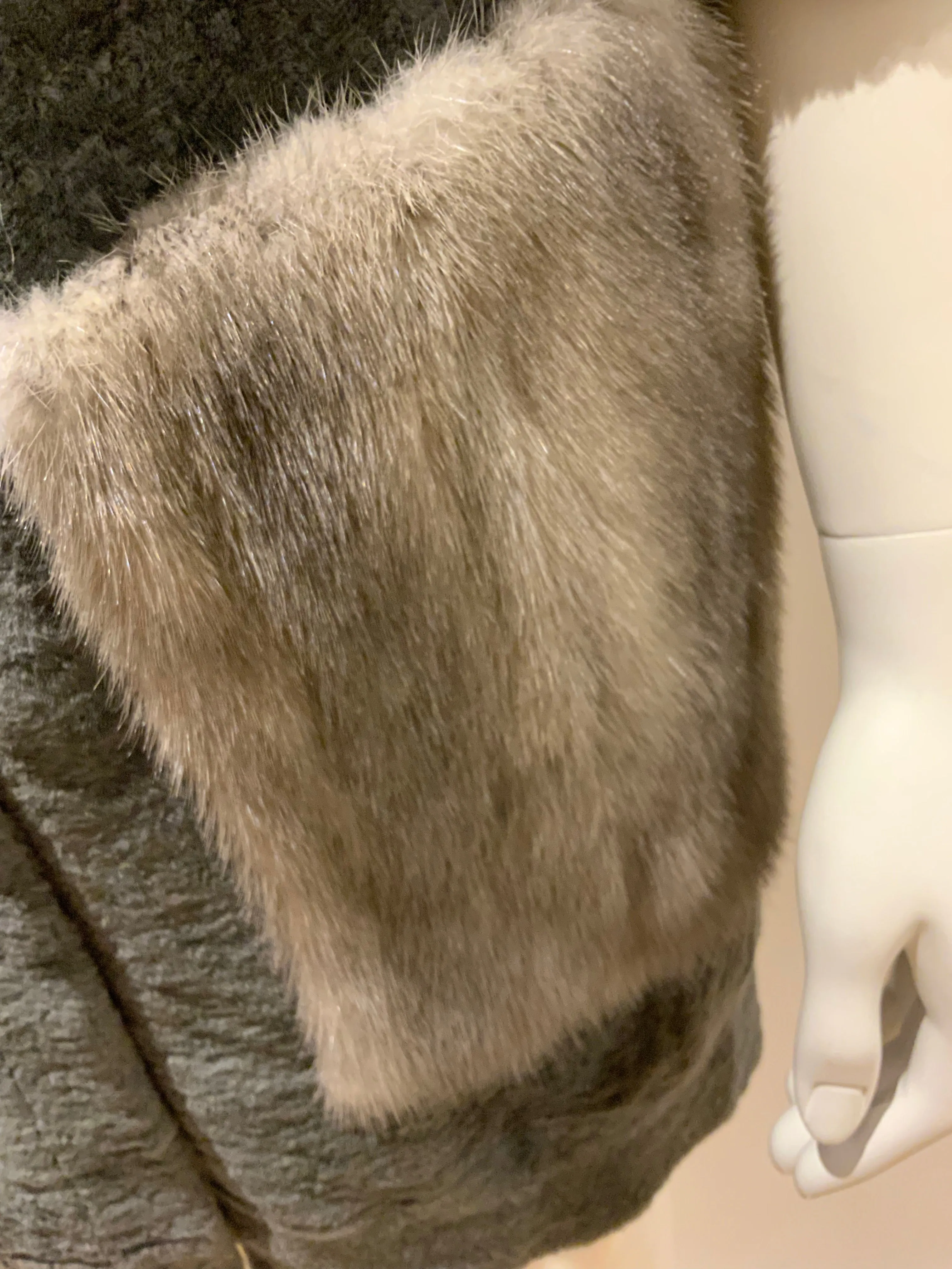 Grey shearling coat with grey mink pockets fur Size XS ladies