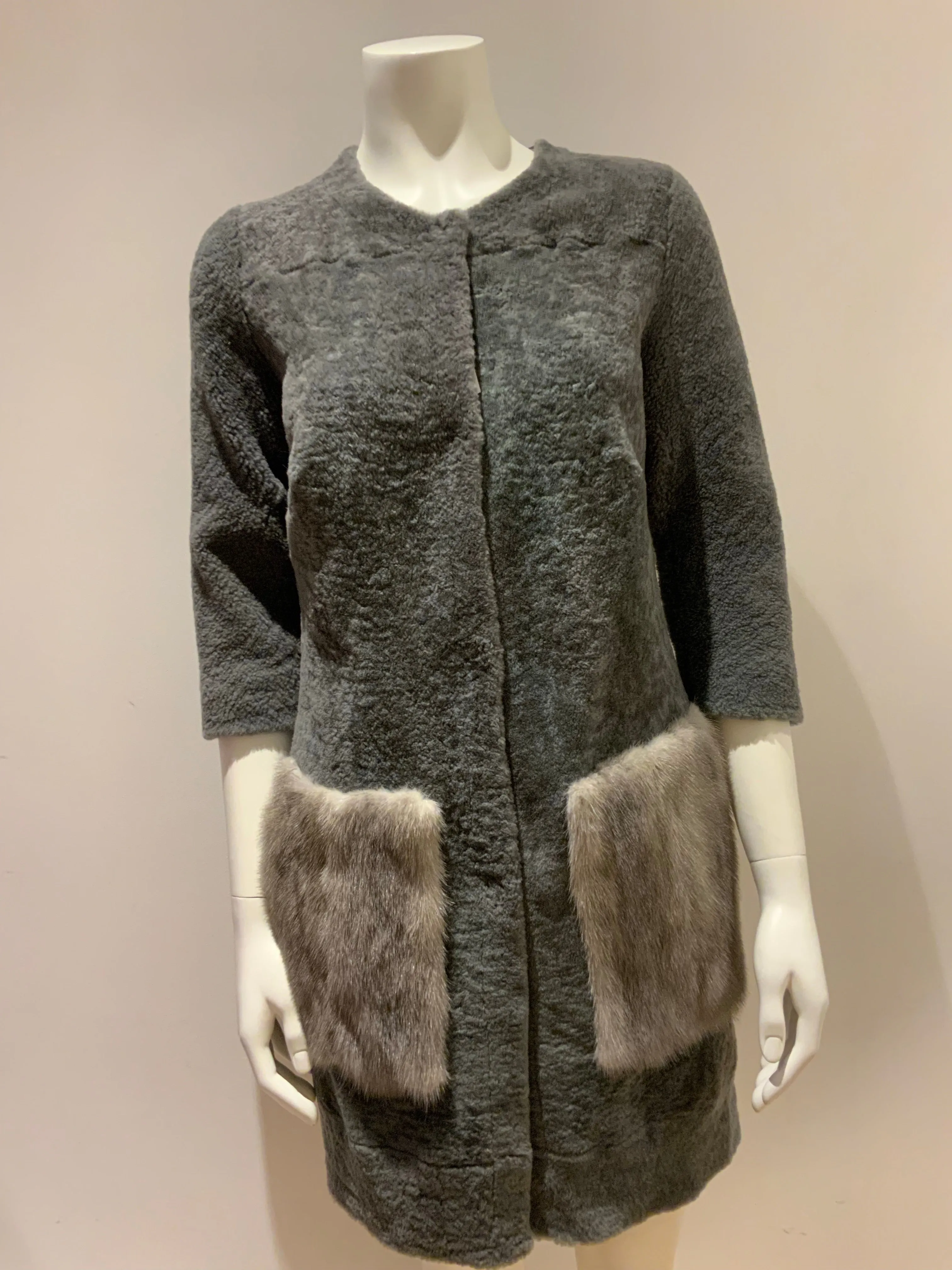 Grey shearling coat with grey mink pockets fur Size XS ladies