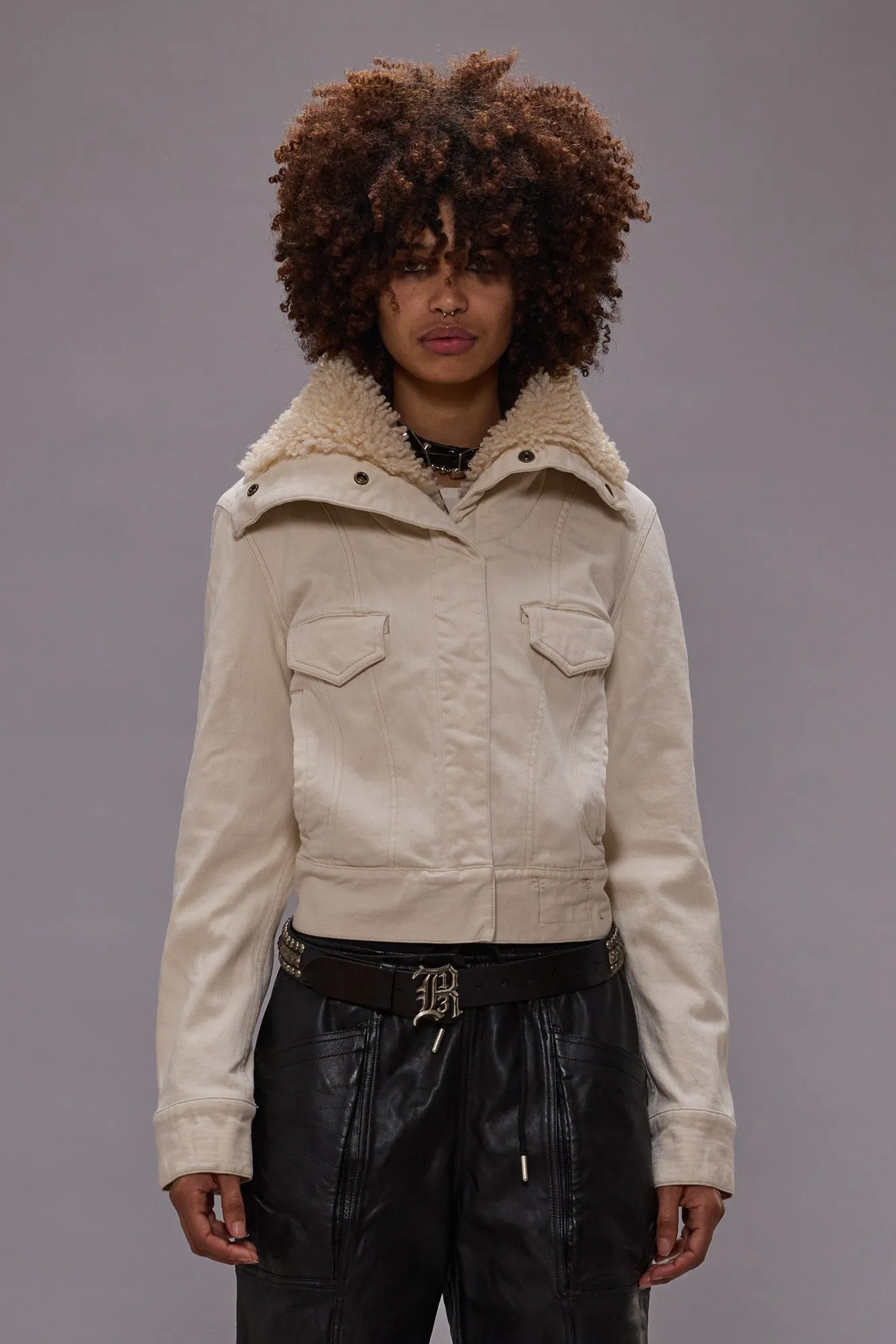 HIGH NECK TRUCKER JACKET - ECRU STRETCH