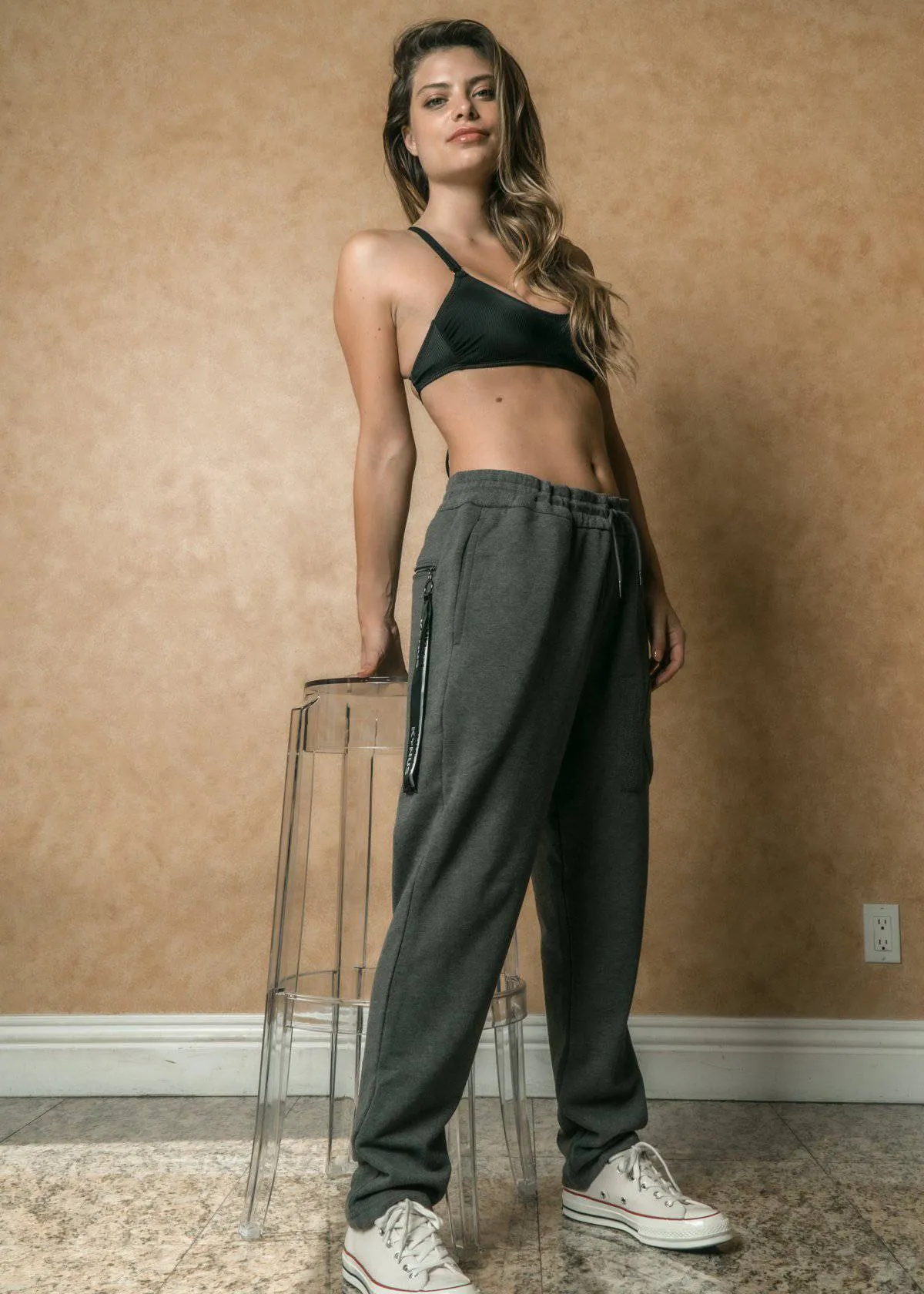 Konus Men's Chenille Embroidery Sweatpants in Heather Grey