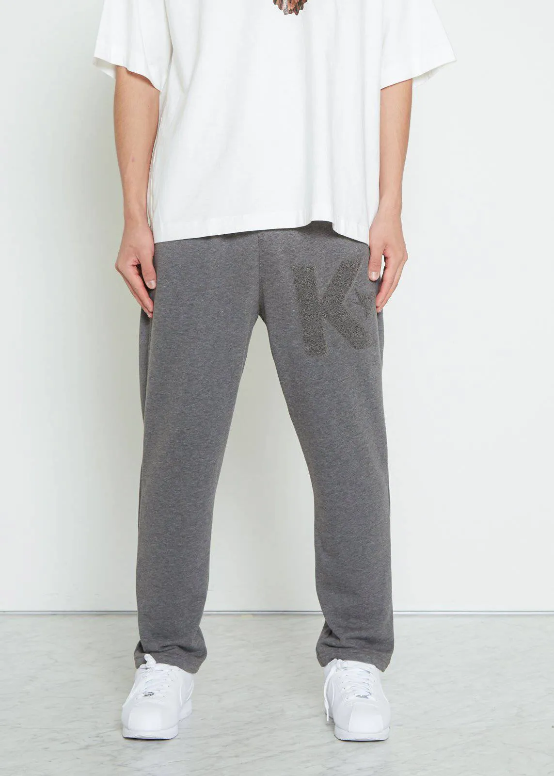 Konus Men's Chenille Embroidery Sweatpants in Heather Grey