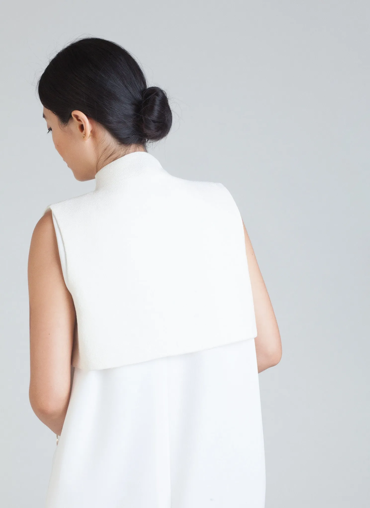 Piece of Travels Sleeveless Cropped Vest - Eggshell