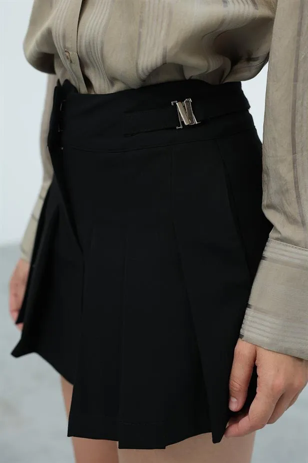 RYN Pleated Shorts Skirt - Black - Simojovel de Allende
