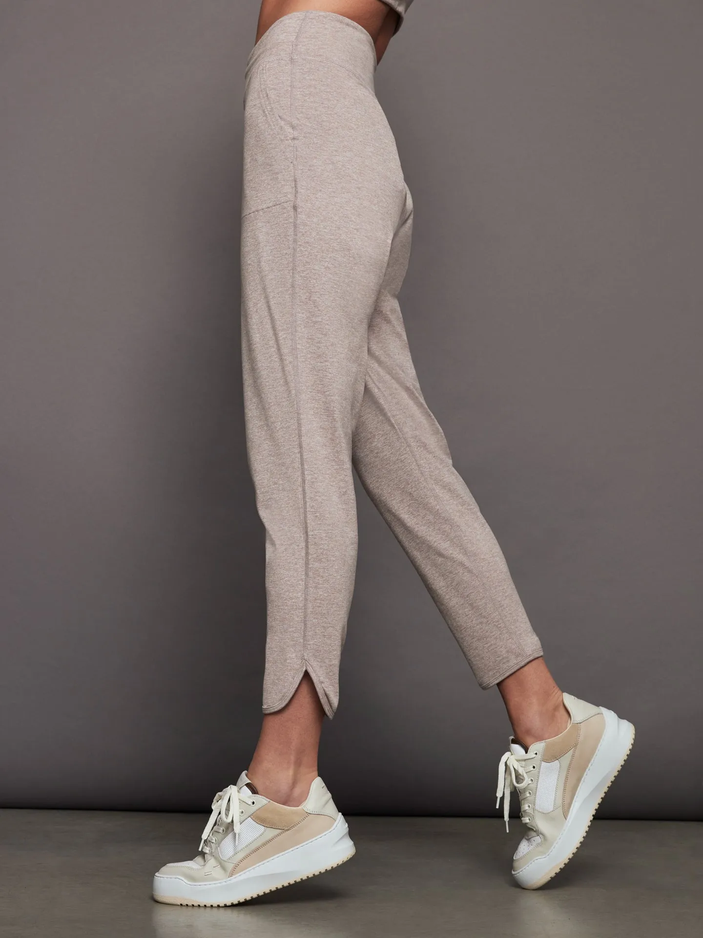 Wrap Jogger in Melt - Oatmeal Heather